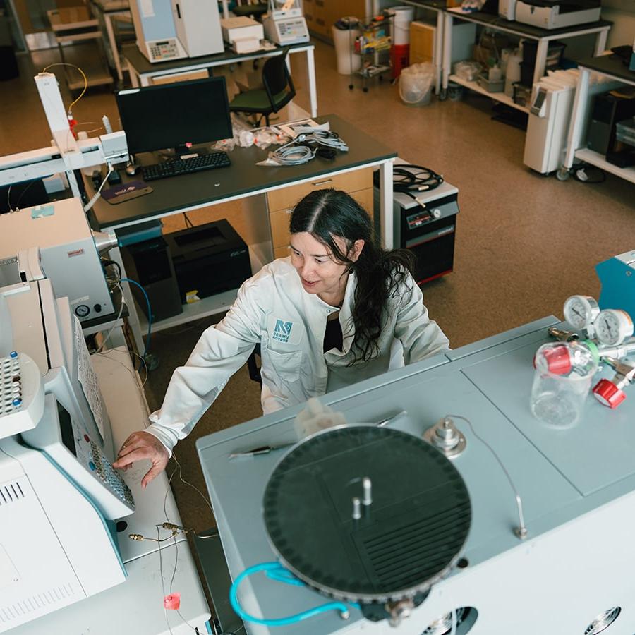 Research equipment at UMass Boston